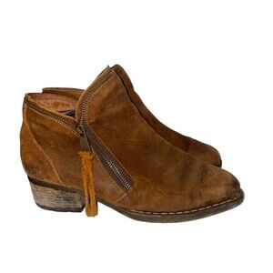 Born Women’s Migo Ankle Boots size 9 Genuine Suede Chocolate Brown Fleece Lined